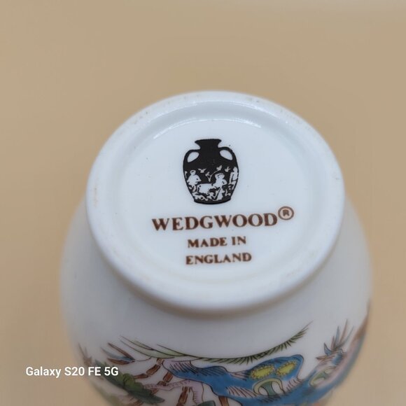 Wedgwood Kutani Crane Bud Vase Bone China Made England Gold Trim 5 1/2" - Picture 7 of 8